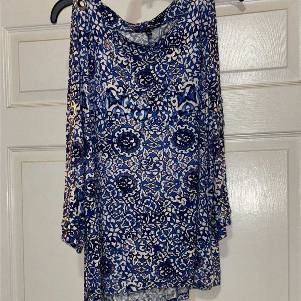 Cable & Guage Blue and White Blouse XL